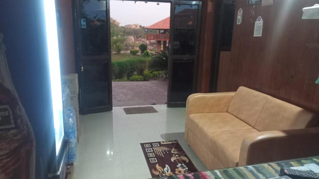 Leo Wodden Resort هامبي المظهر الخارجي الصورة